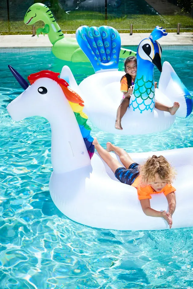 BW_ELEV_T_KIDS_SUMMER_636055_540.jpg