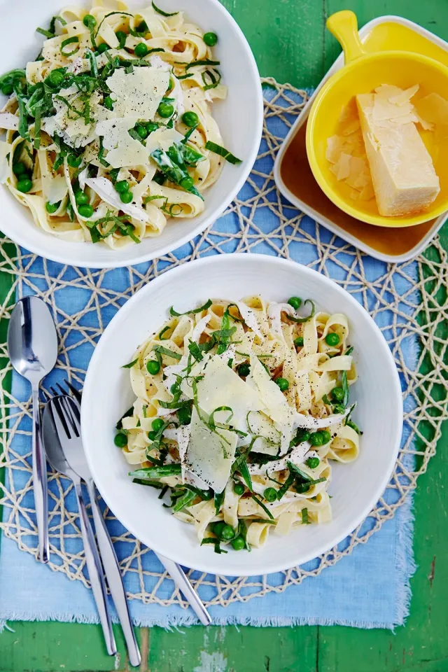 C1498CC2-DA-chicken-fettuccine-dhkbnf_D-01.jpg