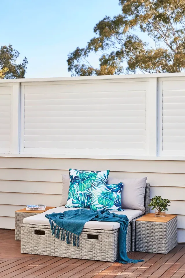 BW_ELEV_OUTDOOR_FURNITURE_2_22347_031.jpg