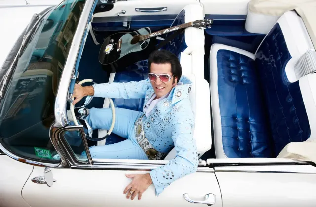 Elvis performer - mark andrew