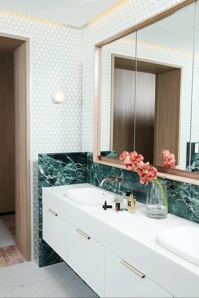Toga_Bathroom_Plate-03.jpg