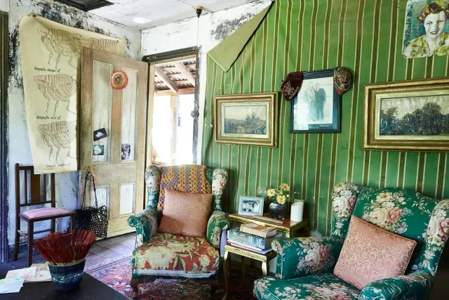 Interior-01.jpg